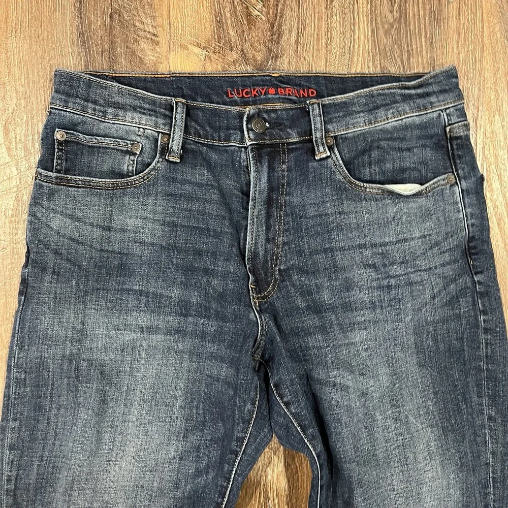 Lucky Brand 410 Men's Athletic Straight Blue Jeans 33x34